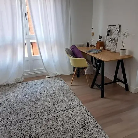 Con Suite, Zona De Trabajo Y Yoga Wifi Y Garaje Apartment
