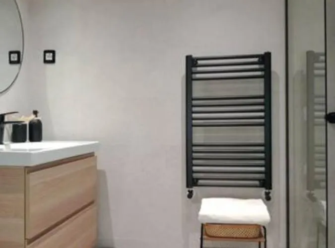 Apartamento Con Suite, Zona De Trabajo Y Yoga Wifi Y Garaje *