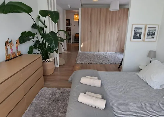 Con Suite, Zona De Trabajo Y Yoga Wifi Y Garaje Castro Urdiales